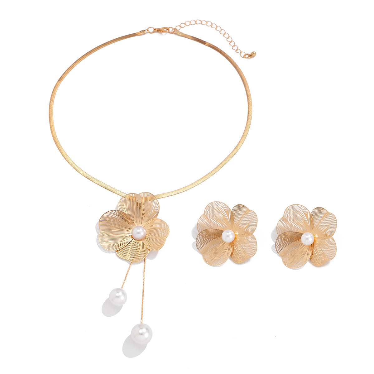 Romantic Pearl Flower Jewelry Set – Choker Necklace & Stud Earrings